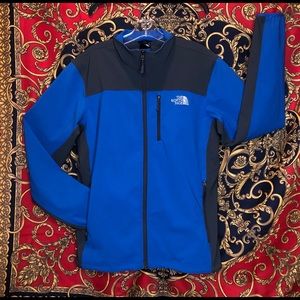 Men’s North Face Soft Shell Jacket Medium